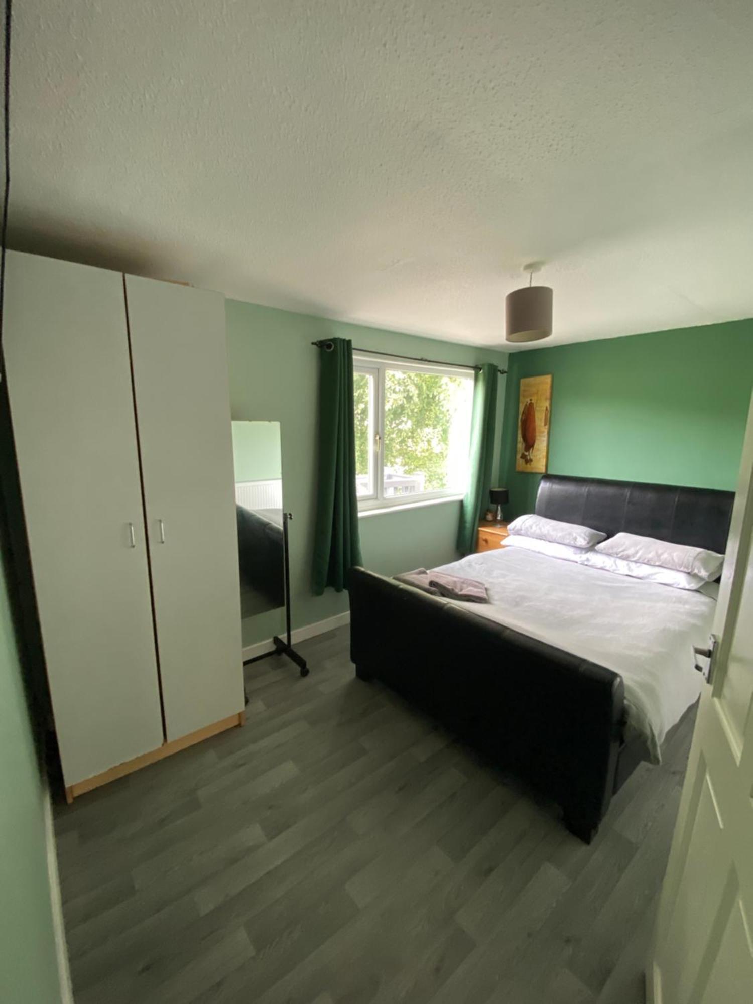 Stunning 3 Bed Riverside Cabin In Snowdonia Caeathro Exteriör bild