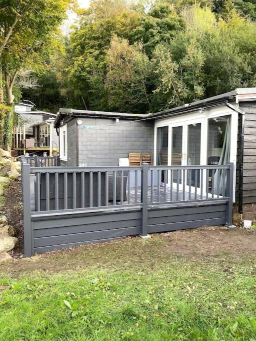 Stunning 3 Bed Riverside Cabin In Snowdonia Caeathro Exteriör bild