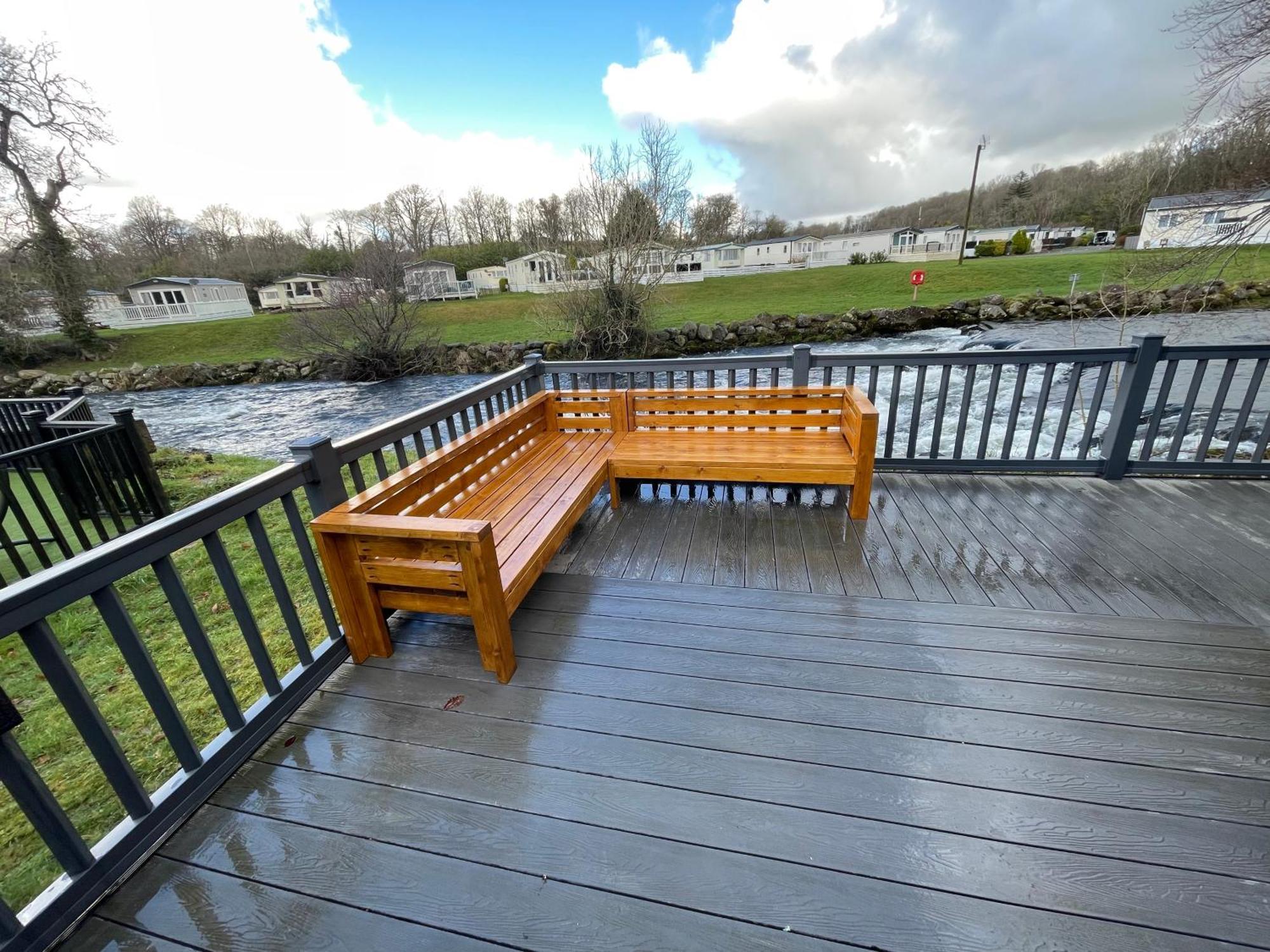 Stunning 3 Bed Riverside Cabin In Snowdonia Caeathro Exteriör bild